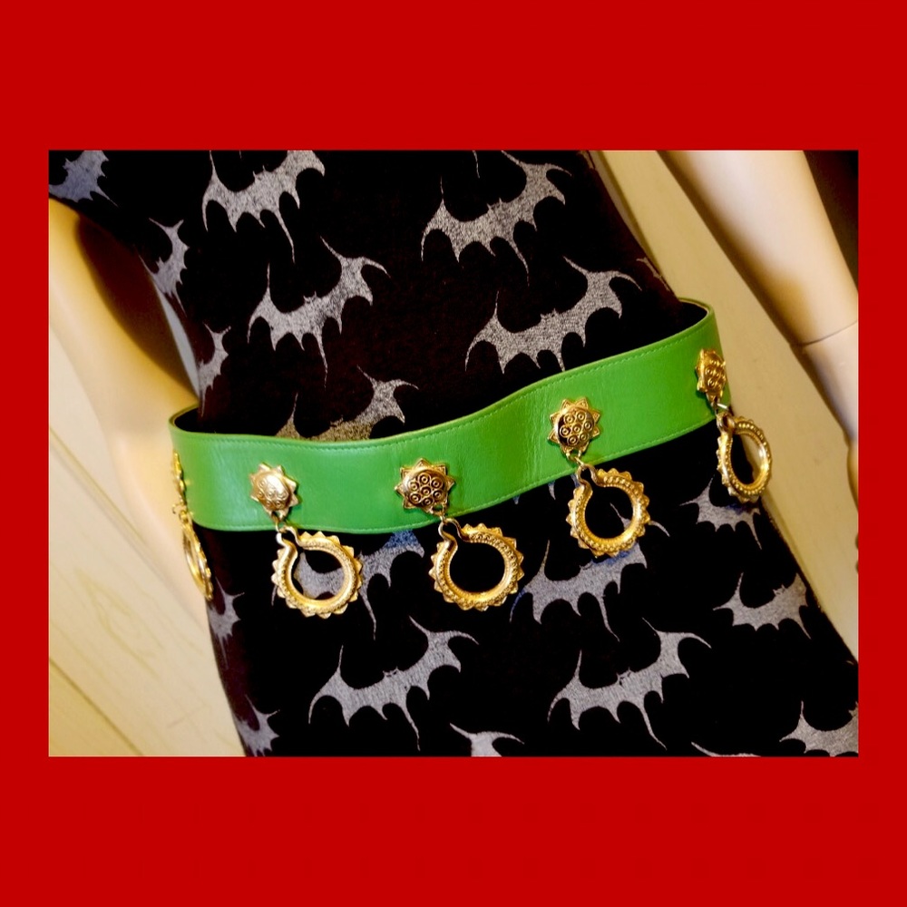 Vintage 80s Funky NEON GREEN Dangling Brass Rings Chunky Leather Belt W Germany